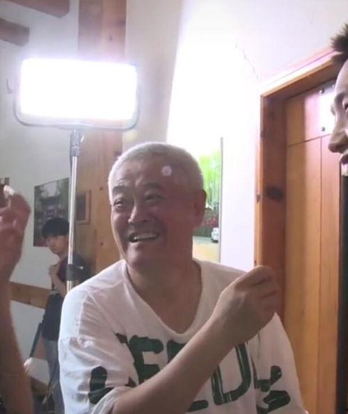 嗓子哑演员,嗓子哑演员的挑战与坚持